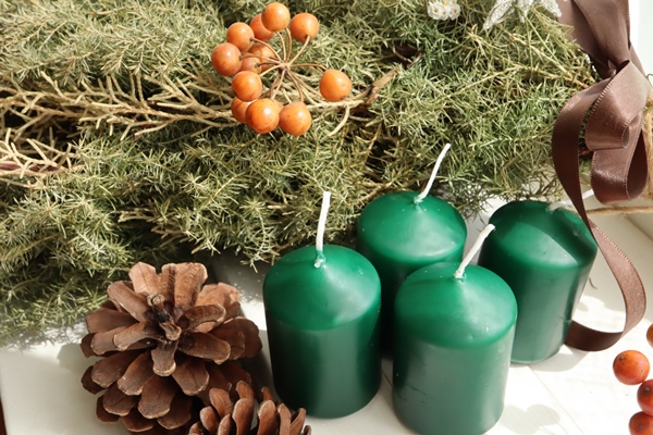 アドベントキャンドル4個セット緑 – ドイツ・ザイフェンの木のおもちゃ
