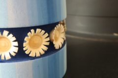 スカートの裾飾りの花