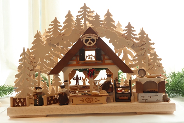 クリスマスピラミッド 白枠のみ – ドイツ・ザイフェンの木の